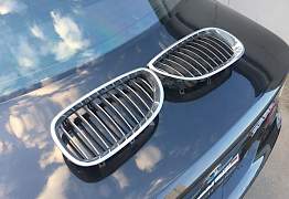 Решетка радиатора (ноздри) BMW E60 - Фото #1