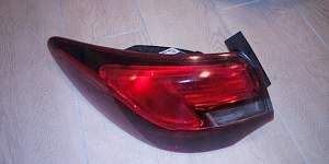 Opel astra j крышка багажника + фара - Фото #3