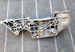 Кронштейн генератора golf 4 bora skoda 06a903143p - Фото #1