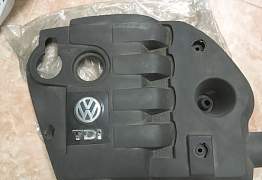 Крышка двигателя Volkswagen Audi Skoda 038 103 925 - Фото #1