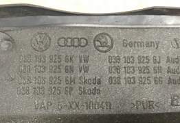 Крышка двигателя Volkswagen Audi Skoda 038 103 925 - Фото #2