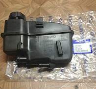 Запчасти Volvo Бачок гур 30645621 - Фото #2