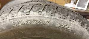 Зимняя резина 225/60 R17 Bridgestone VRX - Фото #1