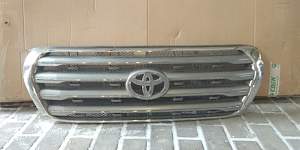 Решётка радиатора Toyota Land Cruiser 200 - Фото #1