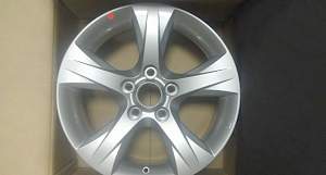 Оригинальный литой диск R16 Hyundai 529103Z100 - Фото #1