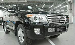 Решётка радиатора наToyota LandCruiser 200+коврики - Фото #1