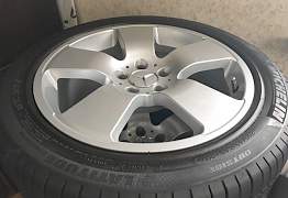 Michelin Latitude Diamaris 255/45 R18 99V на диска - Фото #1