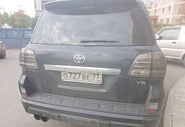 Фонари задние на Toyota Land Cruiser 200 - Фото #2