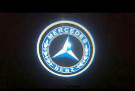 Подсветка дверей Mercedes GL, проекция логотипа - Фото #2