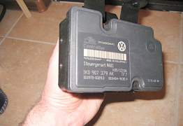 Блок abs для volkswagen jetta 1k0907379ak - Фото #2