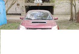 Капот Toyota ist scion xa - Фото #1