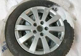 Литой диск R16 на Volkswagen Passat - Фото #1
