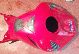 Пластик бака на Honda CBR1000RR 2004-2005 год - Фото #2