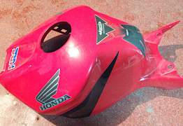 Пластик бака на Honda CBR1000RR 2004-2005 год - Фото #3